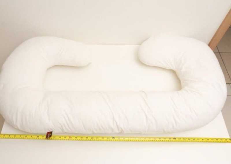 Leachco Snoogle Total Body Pillow size & Shape